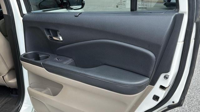 2019 Honda Pilot Touring w/Rear Captain's Chairs