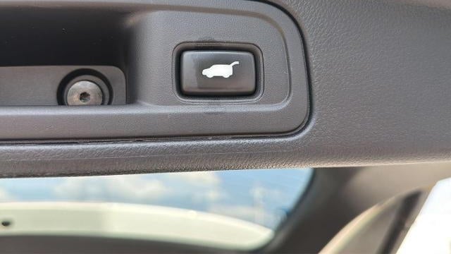 2019 Honda Pilot Touring w/Rear Captain's Chairs