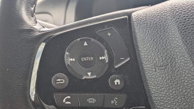 2019 Honda Pilot Touring w/Rear Captain's Chairs