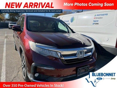 2019 Honda Pilot Touring 4DR SUV W/REAR Captain's Chairs