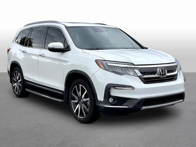 2022 Honda Pilot Touring 4DR SUV W/REAR Captain's Chairs