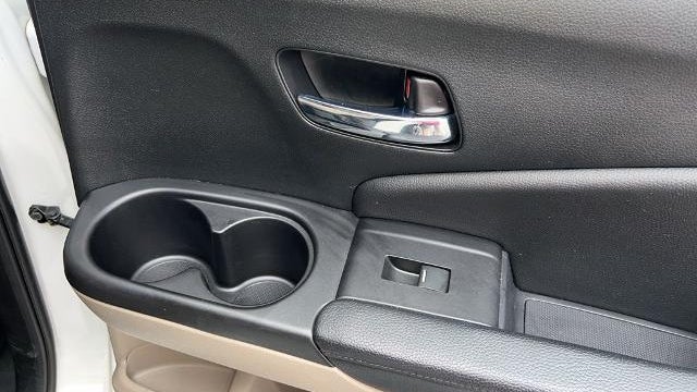 2021 Honda Pilot Touring w/Rear Captain's Chairs