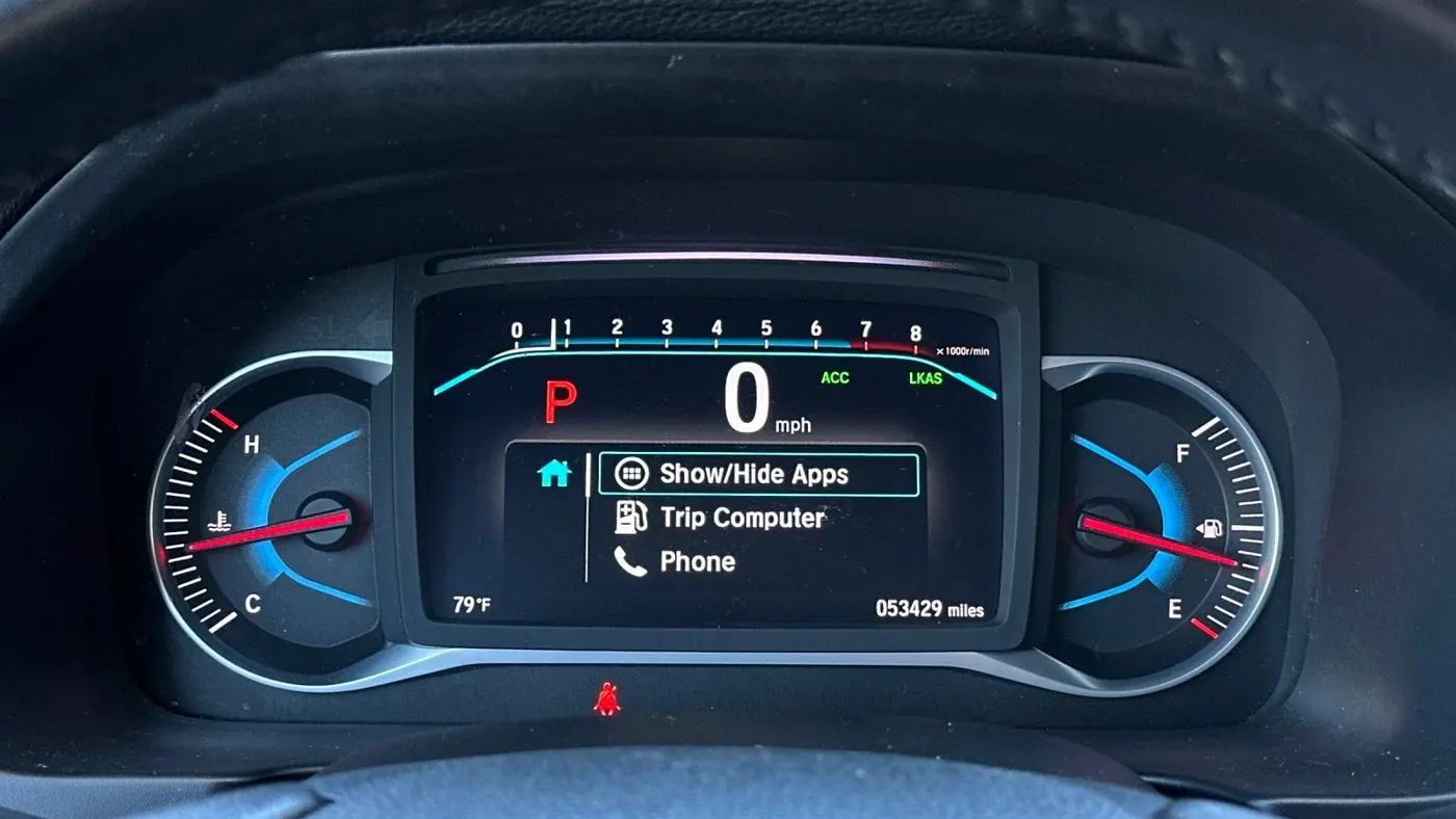 2022 Honda Pilot Touring w/Rear Captain's Chairs