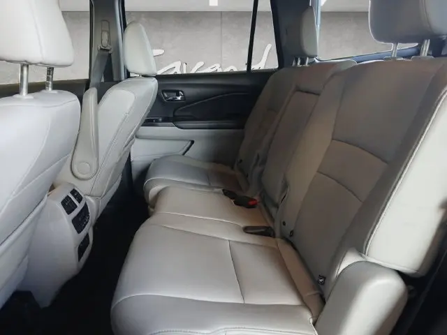 2016 Honda Pilot - $16,982