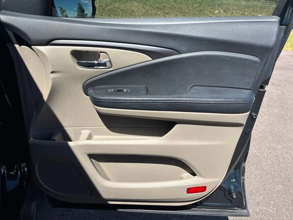 2017 Honda Pilot - $19,205