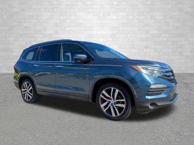 Photo of a 2017 Honda Pilot Touring 4DR SUV for sale