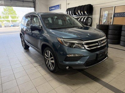 Photo of a 2018 Honda Pilot Touring 4DR SUV for sale