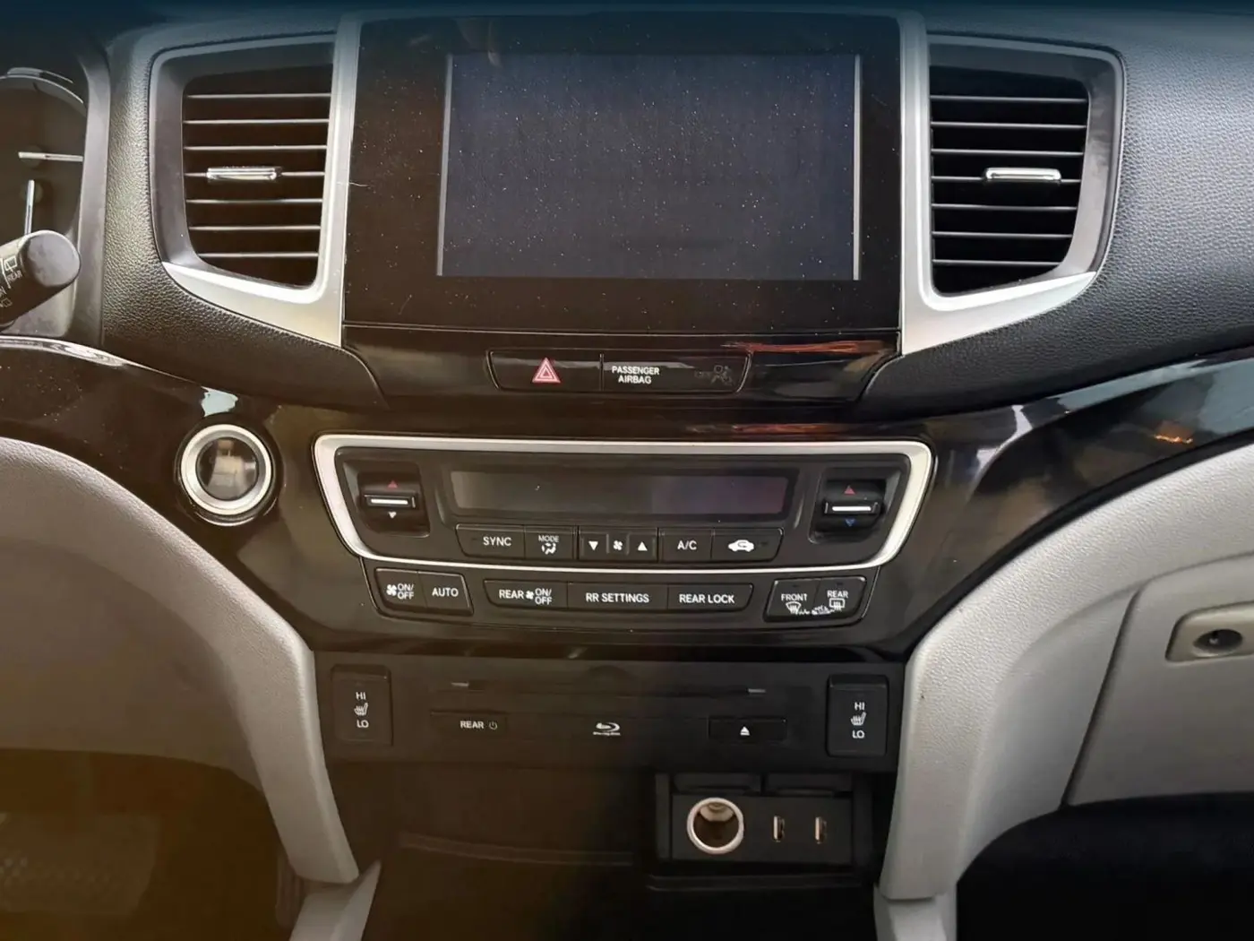 2017 Honda Pilot - $8,351