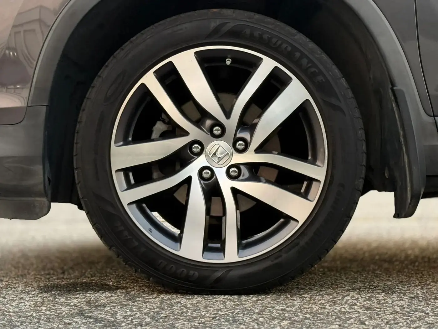 2017 Honda Pilot - $8,351