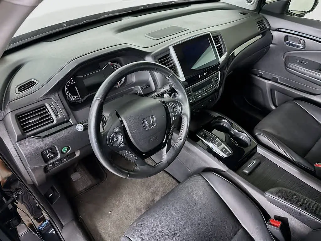 2016 Honda Pilot - $17,360