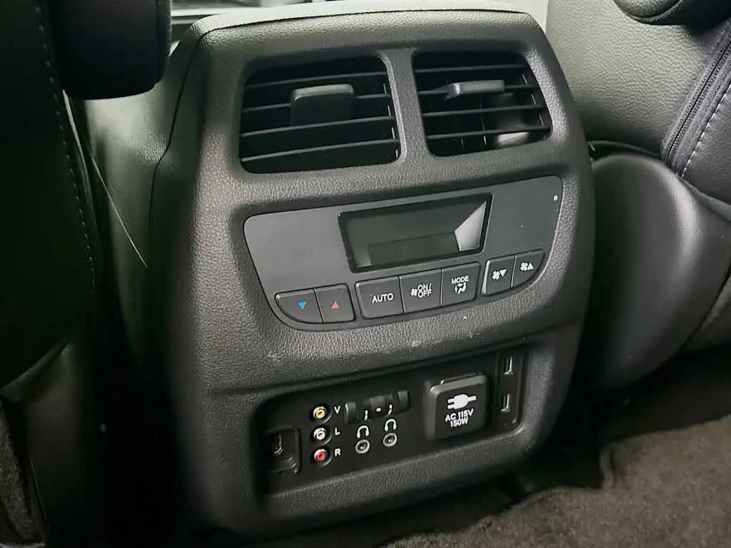 2016 Honda Pilot - $17,360