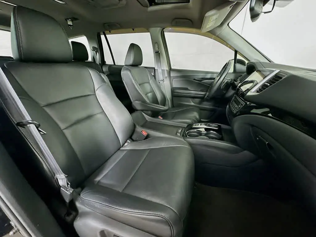 2016 Honda Pilot - $17,360