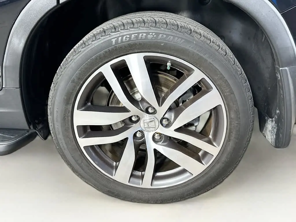 2016 Honda Pilot - $15,588