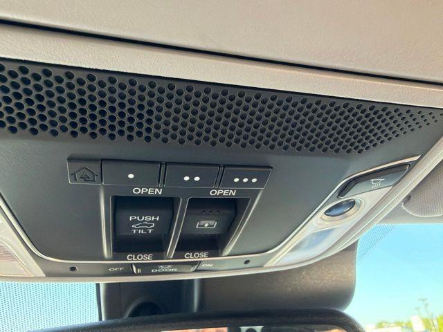 2016 Honda Pilot - $18,992