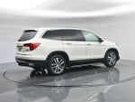 2016 Pilot Thumbnail 31