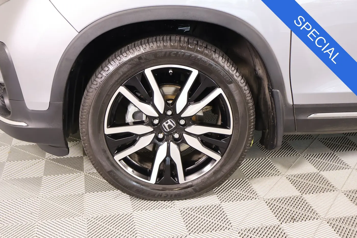 2019 Honda Pilot - $19,799