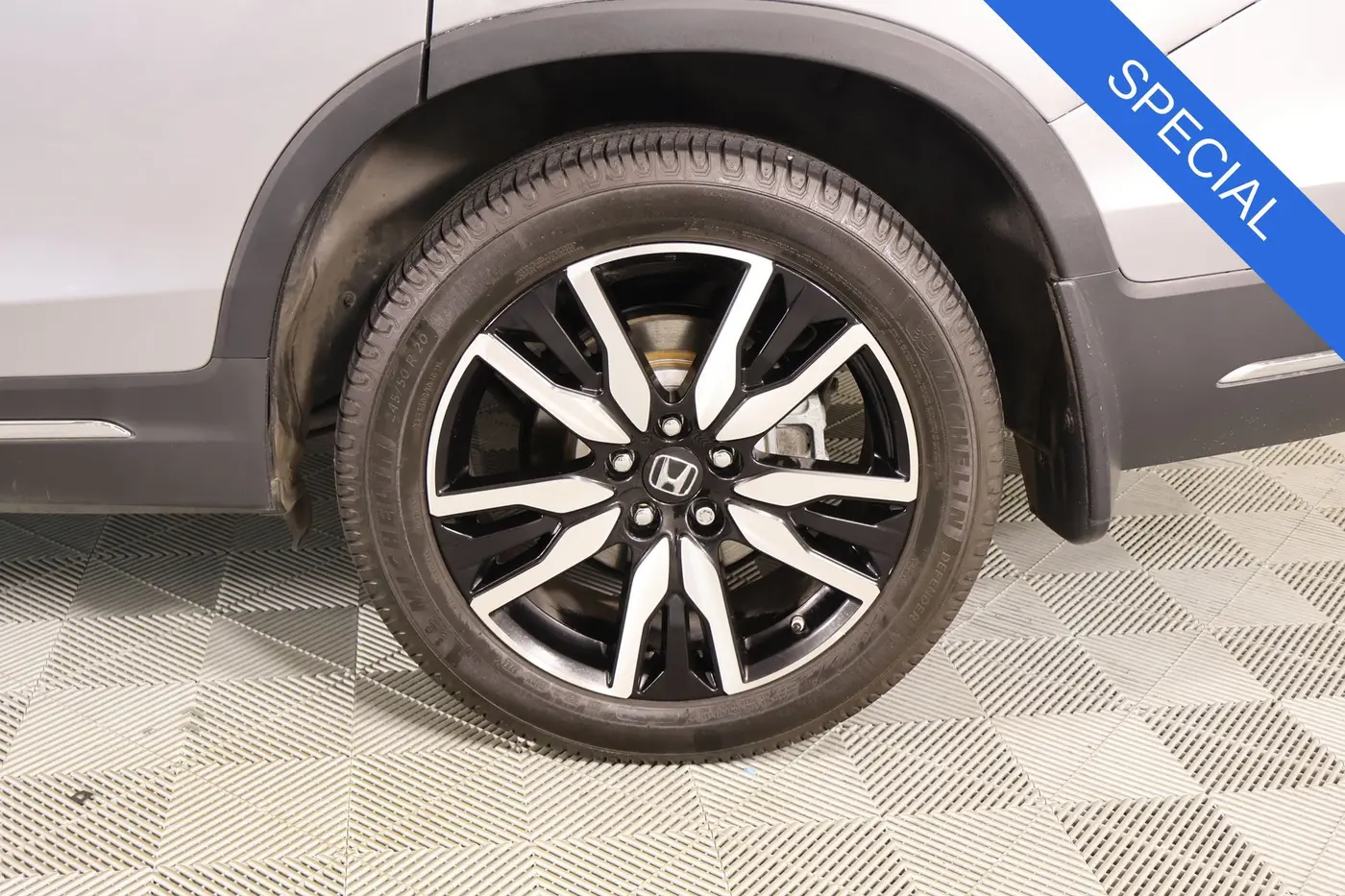 2019 Honda Pilot - $19,799