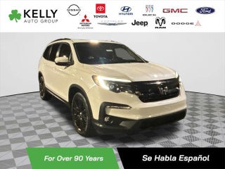 2022 Honda Pilot with Platinum White Pearl Exterior