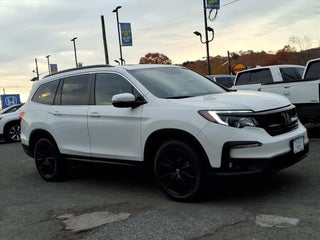 2022 Honda Pilot with Platinum White Pearl Exterior
