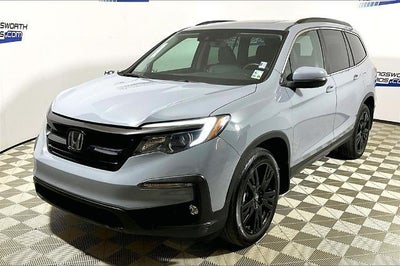 Photo of a 2022 Honda Pilot AWD SE 4DR SUV for sale