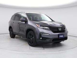 2022 Honda Pilot with Sonic Gray Pearl Exterior