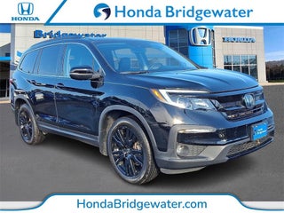 2022 Honda Pilot with Crystal Black Pearl Exterior