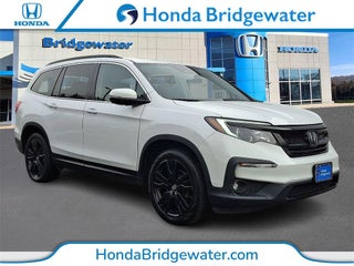 2022 Honda Pilot with Platinum White Pearl Exterior