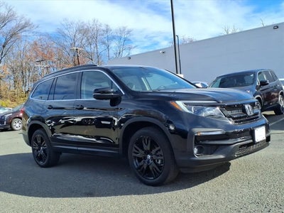 Photo of a 2022 Honda Pilot AWD SE 4DR SUV for sale