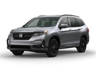 2022 Honda Pilot with Lunar Silver Metallic Exterior