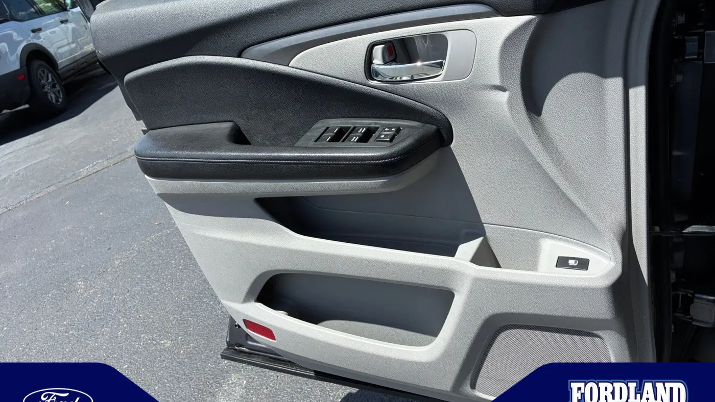 2017 Honda Pilot EX