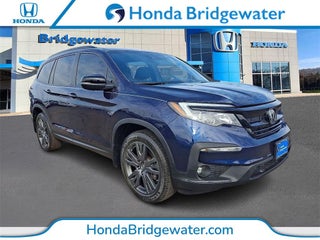 2022 Honda Pilot with Steel Sapphire Metallic Exterior