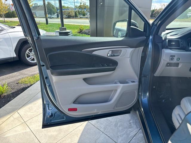 2017 Honda Pilot - $15,398