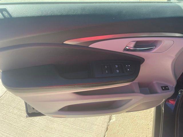2017 Honda Pilot - $18,995