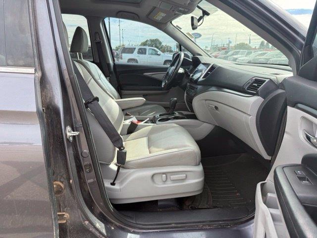 2017 Honda Pilot - $19,000