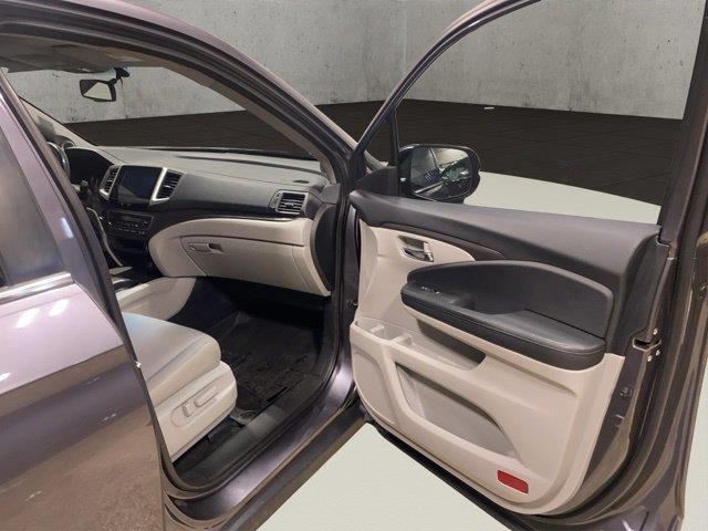 2017 Honda Pilot - $19,000