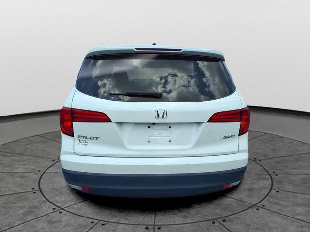 2017 Honda Pilot - $16,475
