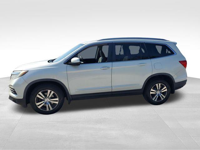 2017 Honda Pilot - $10,811