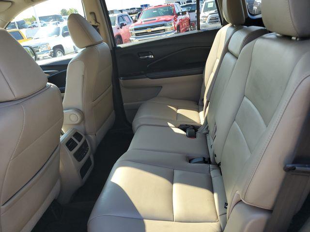 2017 Honda Pilot - $10,811