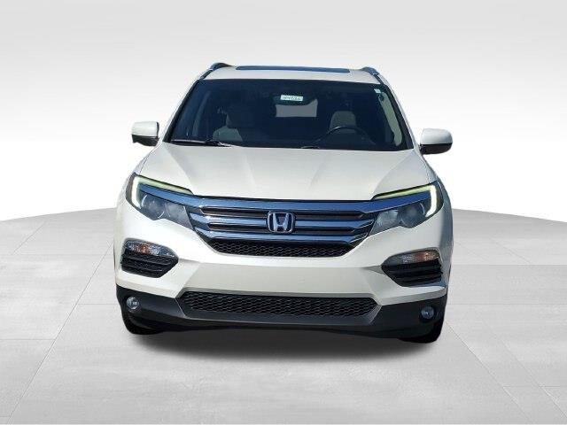 2017 Honda Pilot - $9,987