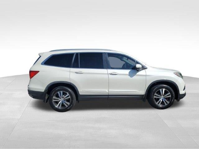 2017 Honda Pilot - $9,987