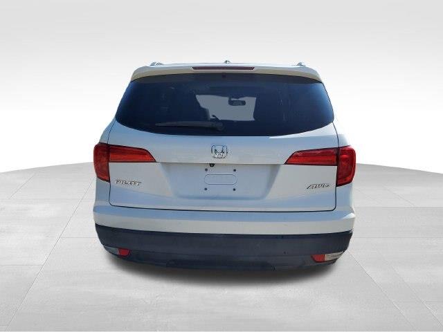 2017 Honda Pilot - $9,987