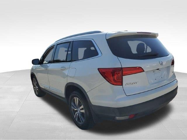 2017 Honda Pilot - $9,987