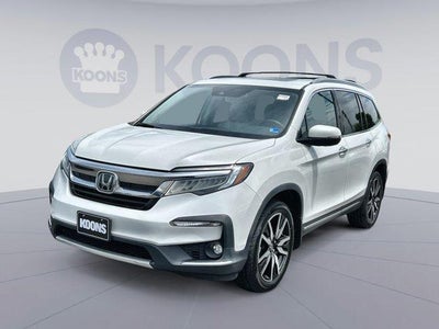 2020 Honda Pilot AWD Touring 4DR SUV W/REAR Captain's Chairs