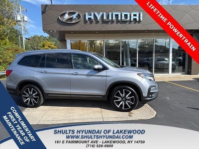 2022 Honda Pilot AWD Touring 4DR SUV W/REAR Captain's Chairs