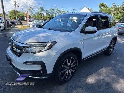 2022 Honda Pilot AWD Touring 4DR SUV W/REAR Captain's Chairs
