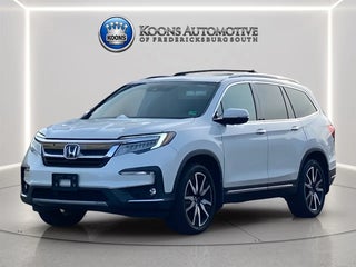 2019 Honda Pilot with White Diamond Pearl Exterior