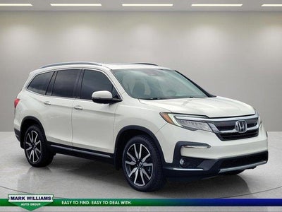 2019 Honda Pilot AWD Touring 4DR SUV W/REAR Captain's Chairs