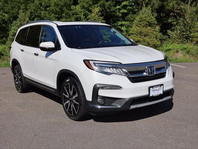 2020 Honda Pilot AWD Touring 4DR SUV W/REAR Captain's Chairs