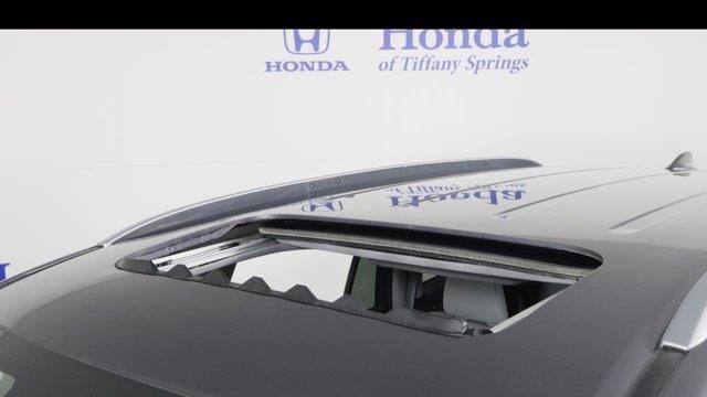 2021 Honda Pilot Touring w/Rear Captain's Chairs