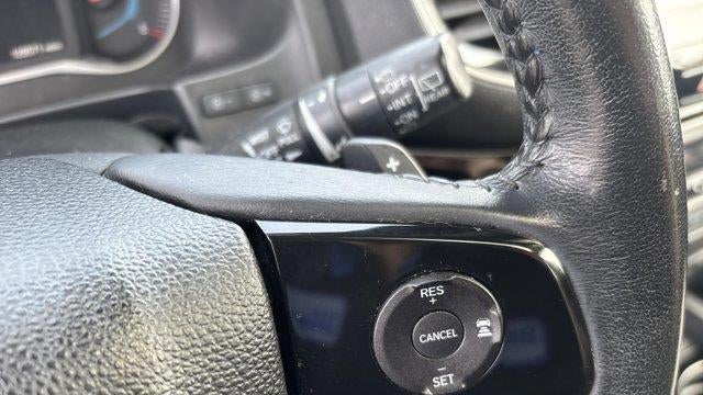 2022 Honda Pilot Touring w/Rear Captain's Chairs